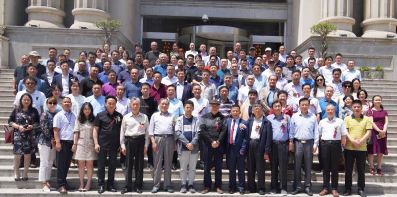 以上圖片均為揭牌慶典和剪彩期間的現場掠影,最后一張是所有與會賓客喜聚一堂,合影留念